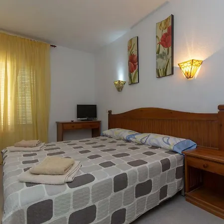 Los Olivos 17 One Bed Апартаменты